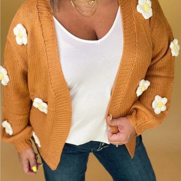 Brown cardigan with crochet flowers - Picture 1 of 2